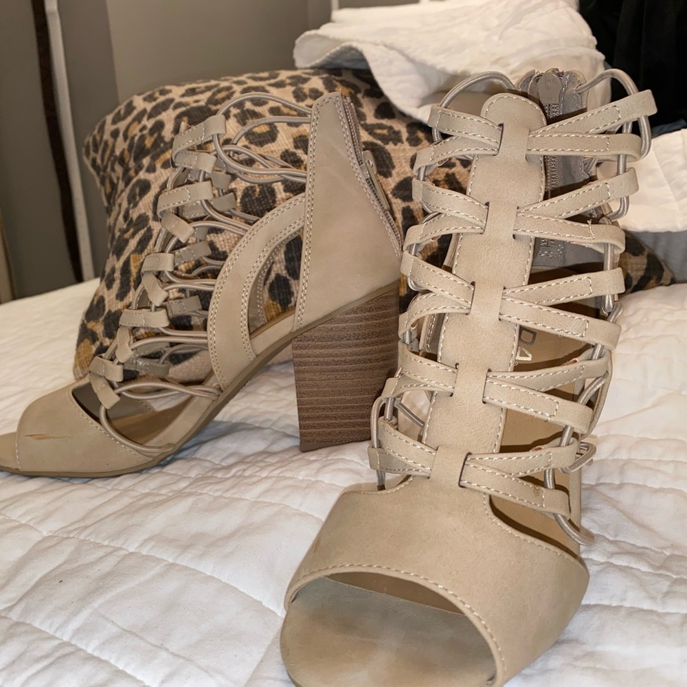 Open toe heel